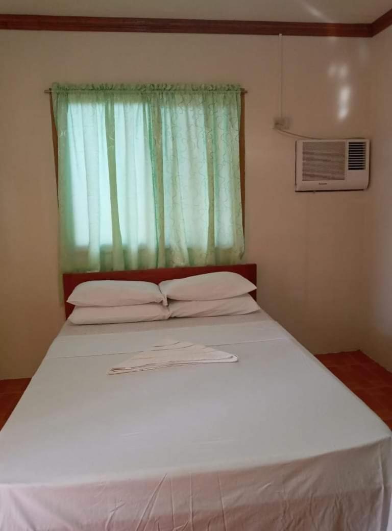Gold Star Inn Siquijor Δωμάτιο φωτογραφία