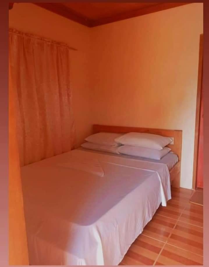 Gold Star Inn Siquijor Δωμάτιο φωτογραφία